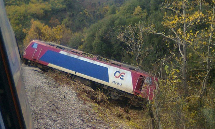 Ελλάδα: Εκτροχιασμός τρένου στα Τέμπη - Δεν υπάρχουν τραυματίες