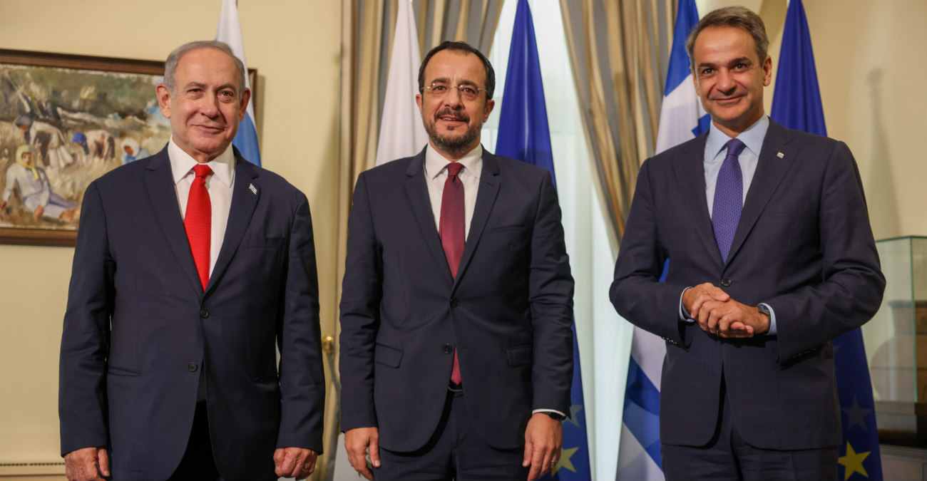 Τριμερής Κύπρου, Ελλάδας, Ισραήλ: Συζήτησαν τρόπους συνεργασίας για το φυσικό αέριο «Σε τρεις με έξι μήνες πρέπει να ληφθούν οι αποφάσεις» 