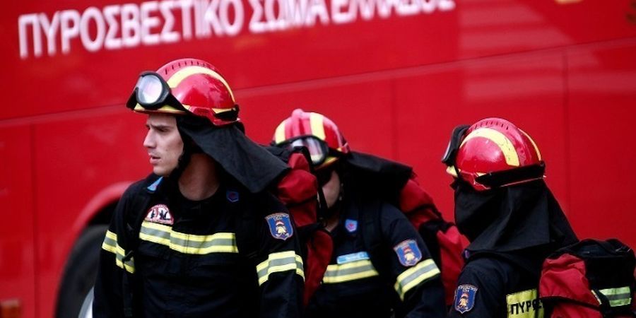 Πυρκαγιά σε σκάφος αναψυχής στο Φλοίσβο