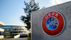 UEFA: Κεκλεισμένων και οι ευρωπαϊκοί τελικοί