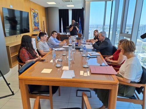 Συναντήθηκε με Φειδία ο Μουσιούττας: «Τα διαθέσιμα χρήματα δεν είναι ανεξάντλητα» - Τι είπαν για την σύνταξη των €1.088 
