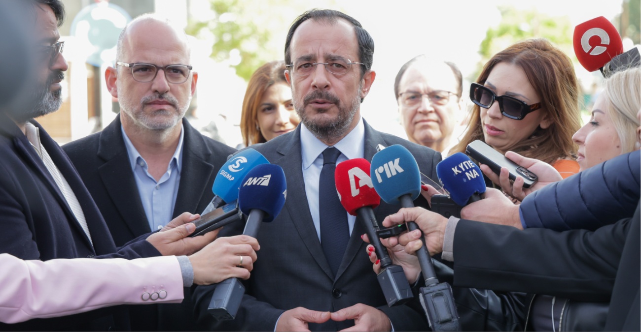 Να μη μιλάμε για να μη χαλάσει το κλίμα;