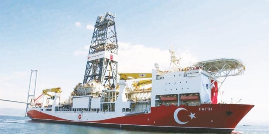 Ξεκινά τις γεωτρήσεις στην ανατολική Μεσόγειο ο «Πορθητής» - Καταφθάνει με συνοδεία πολεμικών πλοίων