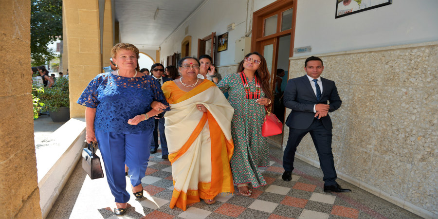 Η Πρώτη Κυρία της Ινδίας και η Πρώτη Κυρία της Κύπρου επισκέφτηκαν το «Hope For Children» CRC Policy Centre