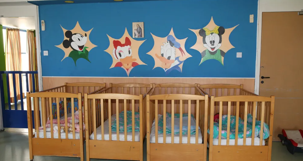 Η Finstella Ltd Ενισχύει την Κοινότητα Γεροσκήπου με Δωρεά 26 Νέων Κρεβατιών