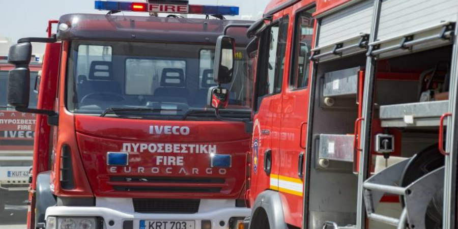 Μαύροι καπνοί σκέπασαν την Λευκωσία - Στο σημείο η Πυροσβεστική – Δείτε φωτογραφίες   