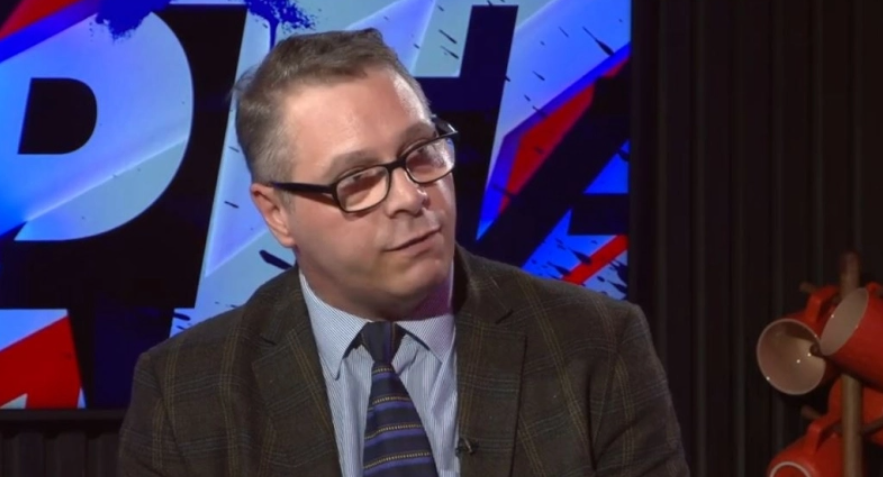 VIDEO: Επιστήμονας ισχυρίζεται ότι ζούμε μέσα σε ένα Matrix - Η ανατρεπτική θεωρία του