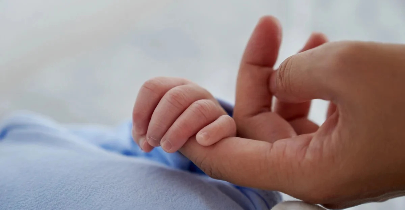 Βρέφος με μηνιγγίτιδα: Επιδεινώθηκε η κατάσταση του – Νοσηλεύεται στην ΜΕΘ του Μακάριου Νοσοκομείου