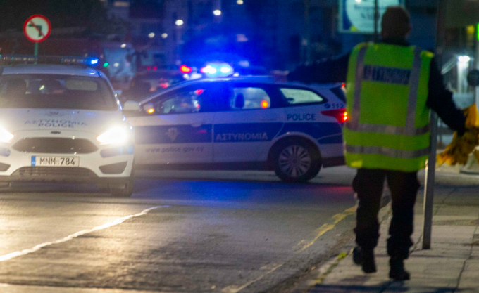 Άγρια καταδίωξη στη Λάρνακα: 35χρονη οδήγησε το όχημα της με ιλιγγιώδη ταχύτητα εναντίον περιπολικού - Έπεσαν πυροβολισμοί 