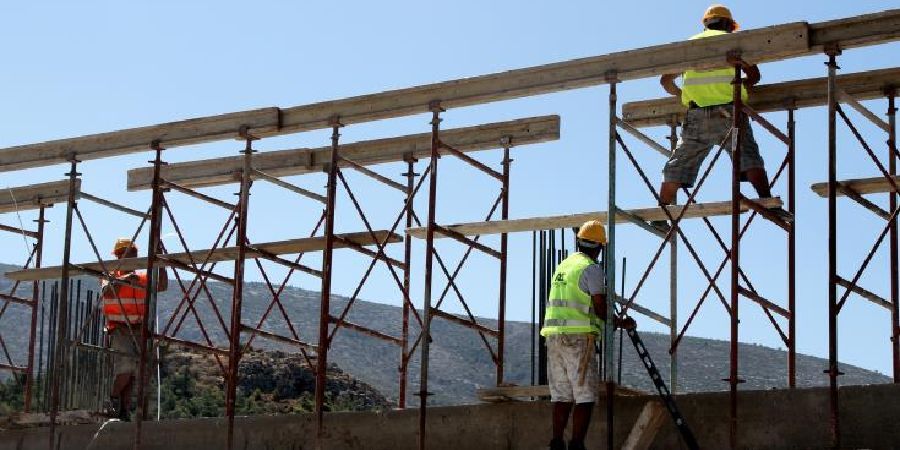 Παράνομη εργοδότηση σε οικοδομή - Στο δικαστήριο ο 27χρονος υπάλληλος και ο 61χρονος εργοδότης του