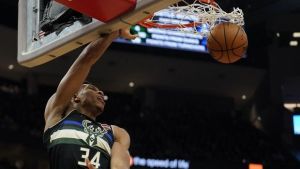 NBA: Με buzzer του Σρούντερ και τρομακτικό Γιάννη το Top-10 (BINTEO)