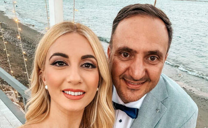 Παντρεύτηκαν Κωνσταντίνος Κωνσταντίνου και Κωνσταντίνα Νεοφύτου – Τα αλλάματα, το νυφικό και η εκκλησία – Δείτε φωτογραφίες