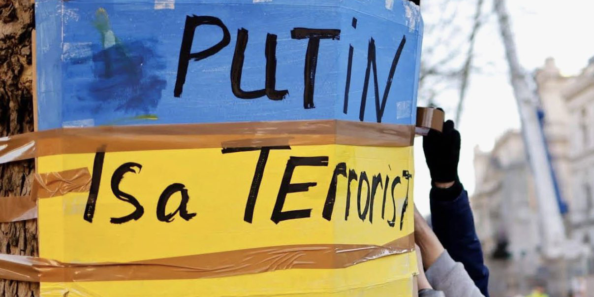 Πόλεμος στην Ουκρανία: Βόμβες στη Μαριούπολη, κτηνωδία στην Μπούκα - Μπορεί να δικαστεί ο Πούτιν για εγκλήματα πολέμου;