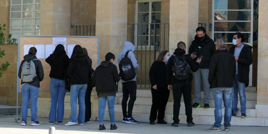 Παγκύπριες εξετάσεις: Κορυφώνεται η αγωνία - Σήμερα τα αποτελέσματα για ΑΑΕΙ Κύπρου και Στρατιωτικές Σχολές Ελλάδας