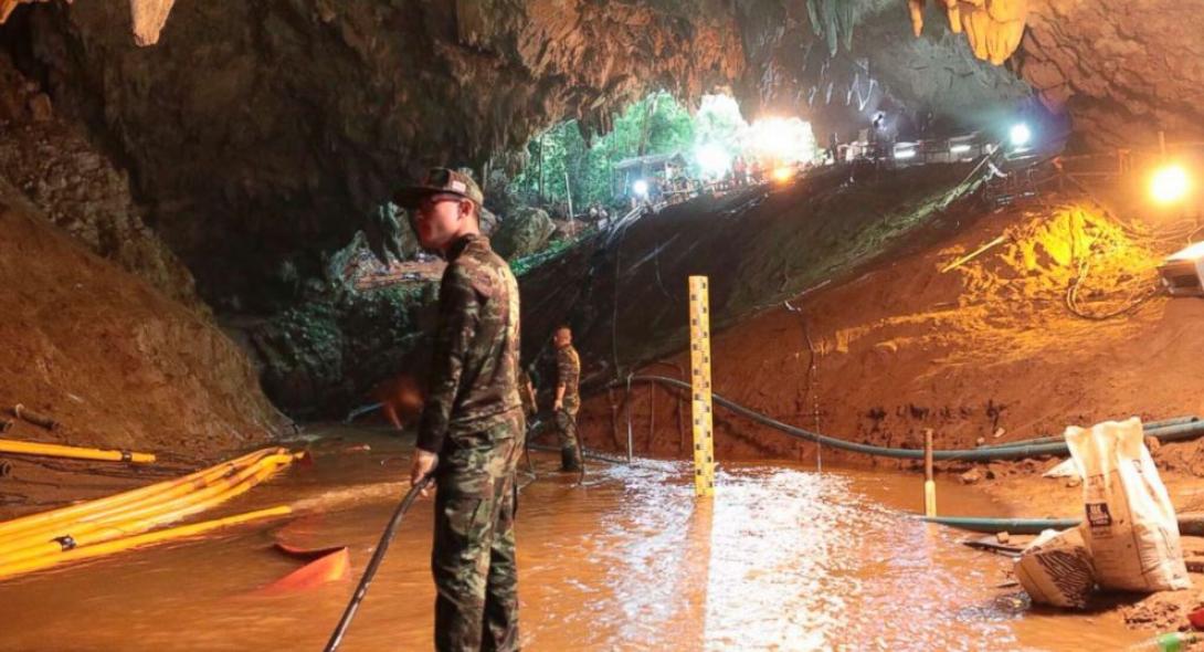 Ταϊλάνδη: Βγήκε και 8ο παιδί από το σπήλαιο -Τέλος η επιχείρηση 
