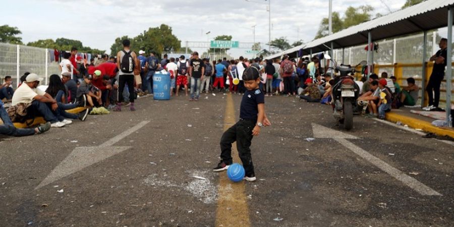 Ένα δεύτερο καραβάνι μεταναστών κατευθύνεται στα σύνορα με το Μεξικό