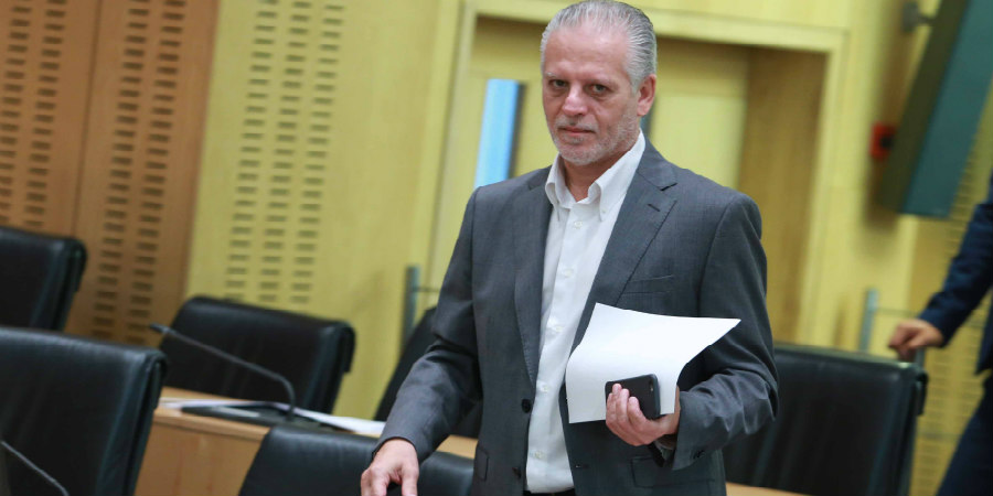 Σιζόπουλος: 'Η Βουλή καλείται να πάρει αποφάσεις για ζητήματα που άλλοι δημιούργησαν'