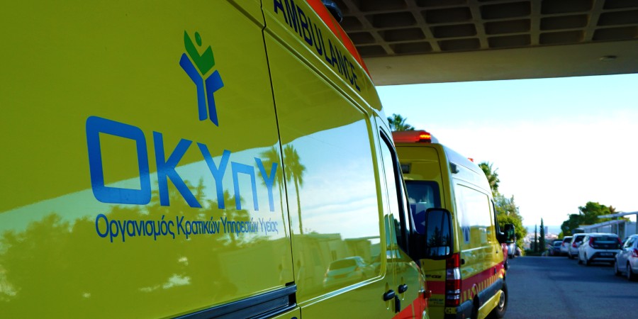 Ατύχημα με 14χρονο: Μεταφέρθηκε στο Μακάρειο – Το όχημα ανατράπηκε σε ελαιώνα – Δείτε φωτογραφία