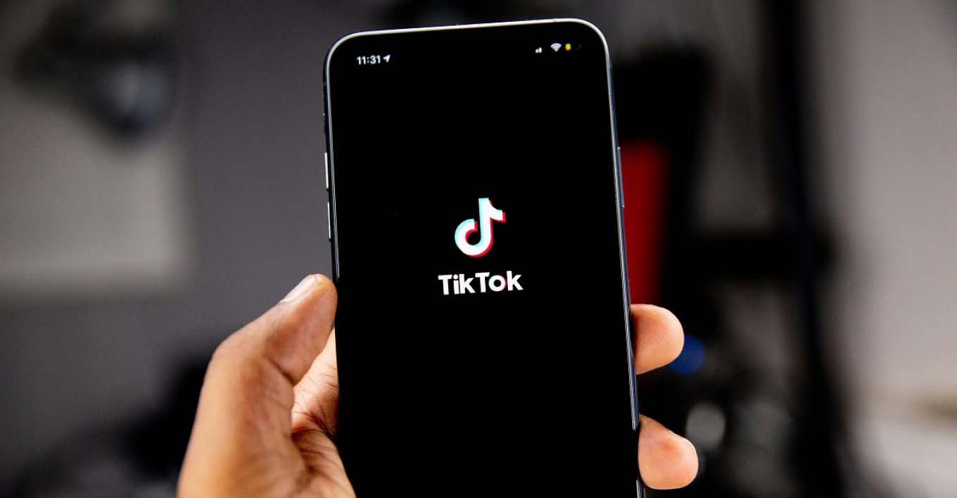 Παρά τις πιέσεις, η μητρική εταιρεία του TikTok δεν... πουλάει την εφαρμογή