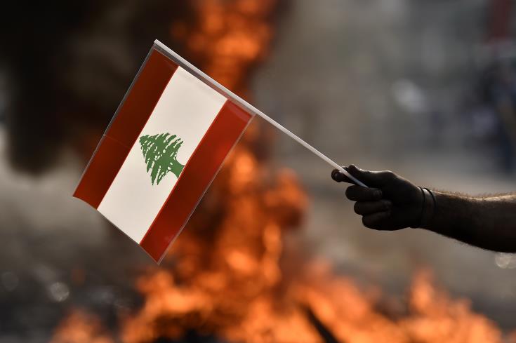 Υπό την πίεση των διαδηλώσεων στους δρόμους, η κυβέρνηση του Λιβάνου ανακοινώνει μεταρρυθμίσεις