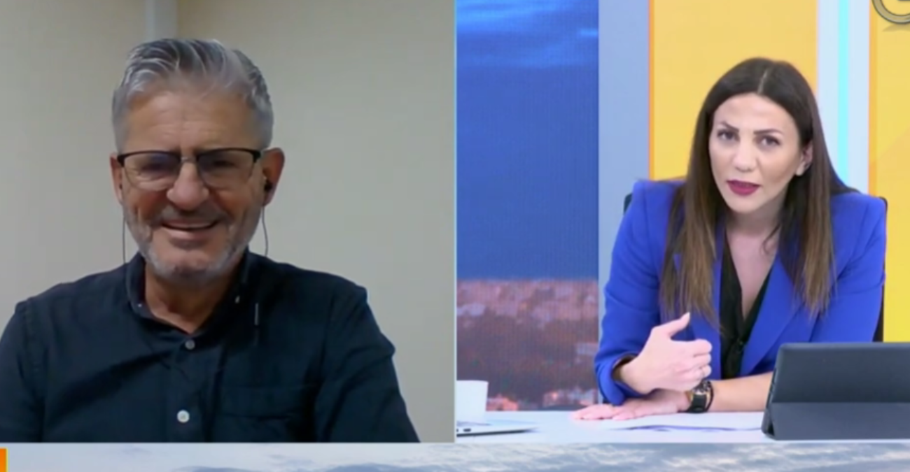 «Μελομακάρονο ή κουραμπιές;» Τα πειράγματα της Κατερίνας Αγαπητού σε συνεργάτη της στον αέρα - Δες το βίντεο και τα χαμογελάσεις