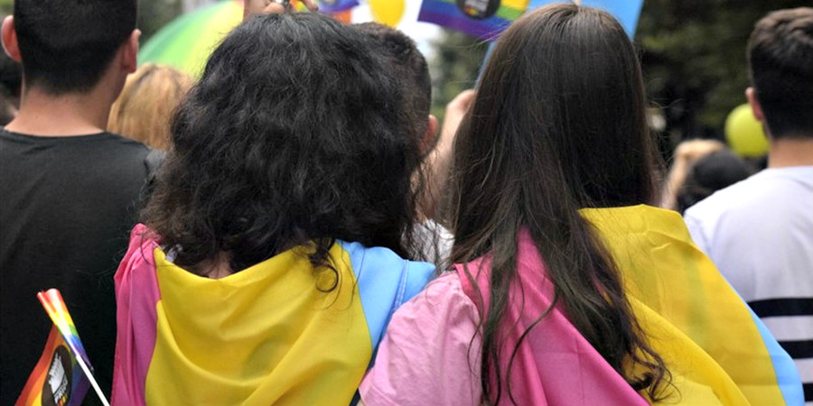 Ταμπού των Κυπρίων γονιών στην ομοφυλοφιλία των παιδιών – Αντιδράσεις μητέρας και πατέρα