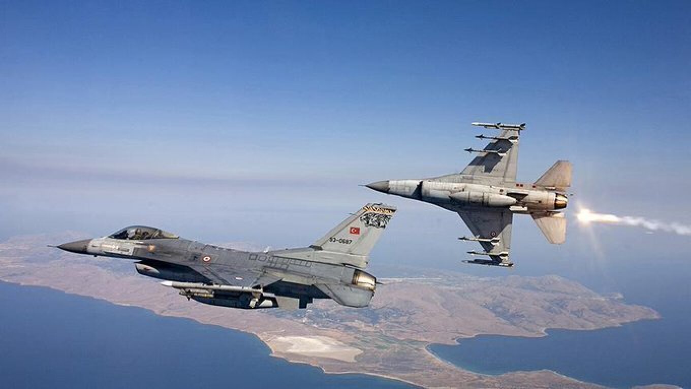 Συναγερμός στην Ελλάδα: Μπαράζ παραβιάσεων από οπλισμένα τουρκικά F-16 και εμπλοκή με ελληνικό μαχητικό