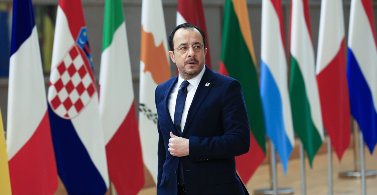 «Συνεχίζουμε με σοβαρότητα»: Ικανοποιημένος ο ΠτΔ από την αξιολόγηση FITCH