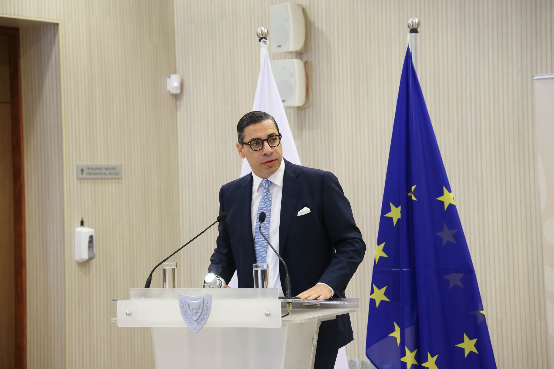 Διμερής συνεργασία, Κυπριακό στην ατζέντα συνάντησης Κόμπου-Μπαρό την Πέμπτη