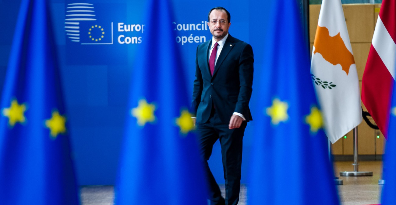 VIDEO: ΠτΔ στον ΣΚΑΪ: Ενόχληση για τη στάση του Βρετανού ΥΠΑΜ - Από τις σημαντικότερες εξελίξεις η ελληνική βοήθεια