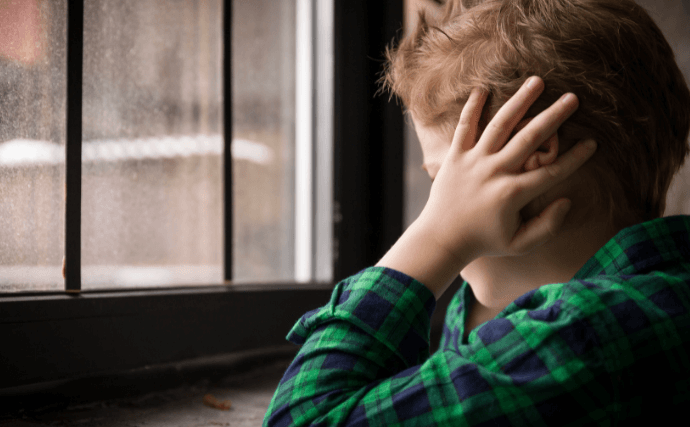 Ταλαιπωρία για παιδί με σύνδρομο Down στη Λευκωσία - «Δεν μπορεί να είναι σπίτι με αυτούς τους θορύβους, μπαίνει στα ερμάρια» - Τι καταγγέλλει η μητέρα