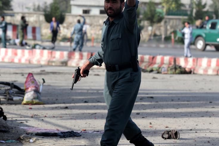 Δέκα νεκροί σε έκρηξη αυτοκινήτου στο Αφγανιστάν
