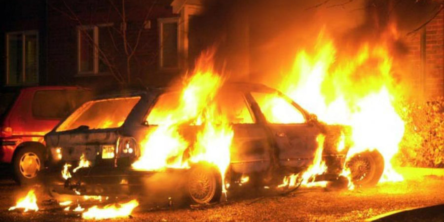 ΛΥΘΡΟΔΟΝΤΑΣ: Έκαψαν το όχημα γυναίκας – Έτρεχαν οι γείτονες