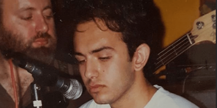 21 χρόνια πριν αγκαλιά με μιαν κιθάρα o Κύπριος καλλιτέχνης - ΦΩΤΟΓΡΑΦΙΑ 