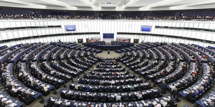 Ευρωβουλευτές καταδικάζουν την παράνομη επίσκεψη Ερντογάν στα κατεχόμενα - Στο πλευρό της Κύπρου δηλώνει η Κομισιόν