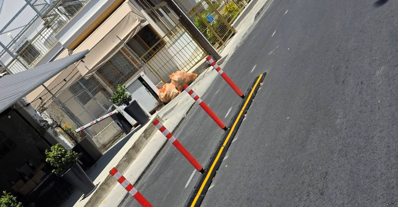 Έβαλαν πασσαλάκια και… ξέσπασε πόλεμος στη Λευκωσία: «Μας καταστρέφετε...προσπαθούμε να ζήσουμε τα μωρά μας»