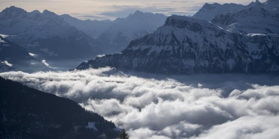 Tέσσερις σκιέρ θάφτηκαν από χιονοστιβάδα στις ελβετικές Αλπεις