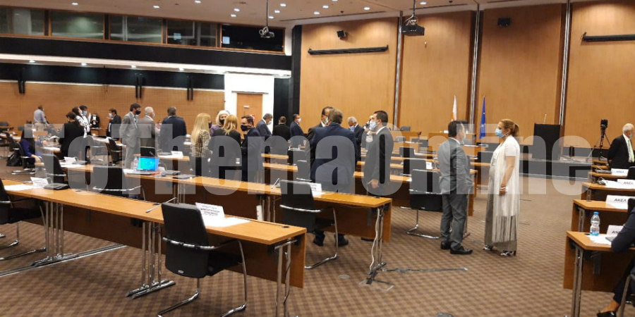 Καταψηφίστηκε τελικά η αυτοδιάλυση της Βουλής -Τα 'mea culpa' ΑΚΕΛ - ΔΗΣΥ και οι καταγγελίες για απειλές και χρηματισμούς 