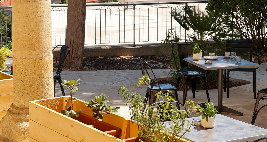 Πλέον μπορείς να απολαύσεις brunch στην αυλή ενός... παλιού σχολείου - Δείτε φωτογραφίες