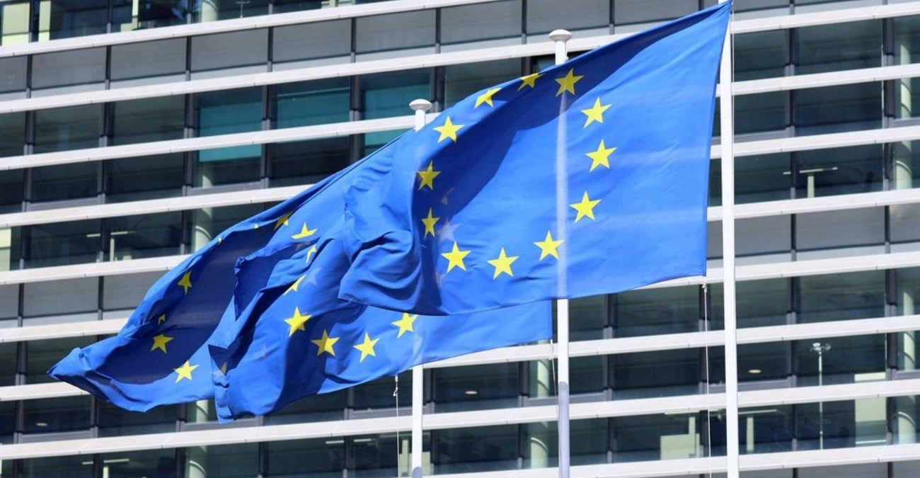 Κομισιόν: Καταδίκη κυρώσεων ΗΠΑ σε πέντε Ευρωπαίους, μεταξύ των οποίων πρώην Επίτροπος