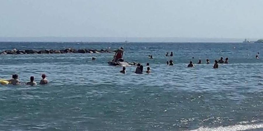 ΛΕΜΕΣΟΣ: Πάλευε με τα κύματα 22χρονος – Ημιλιπόθυμο τον έβγαλαν από το νερό - ΦΩΤΟΓΡΑΦΙΕΣ