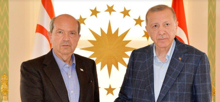 Στην Τουρκία ο Τατάρ: Θα συναντηθεί με τουρκική πολιτική ηγεσία