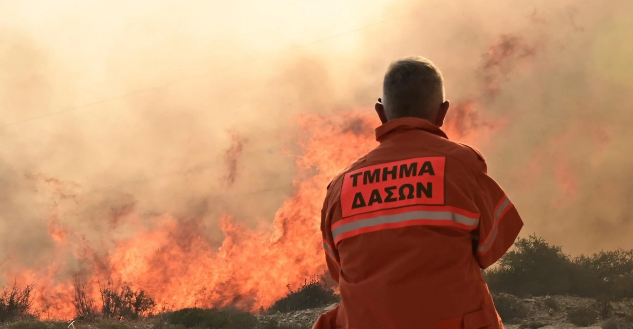 Κόκκινος συναγερμός για πυρκαγιές την Κυριακή: Ισχυρή προειδοποίηση από το Τμήμα Δασών