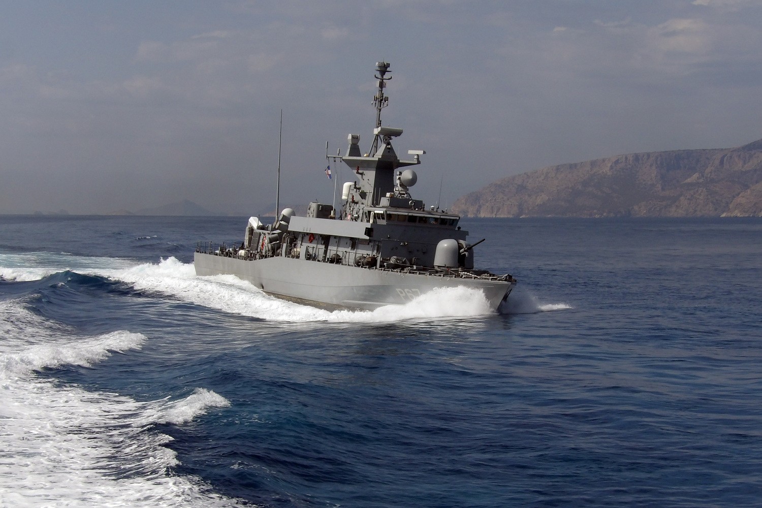 Τουρκικό εμπορικό πλοίο 'έπεσε' σε Ελληνική κανονιοφόρο 