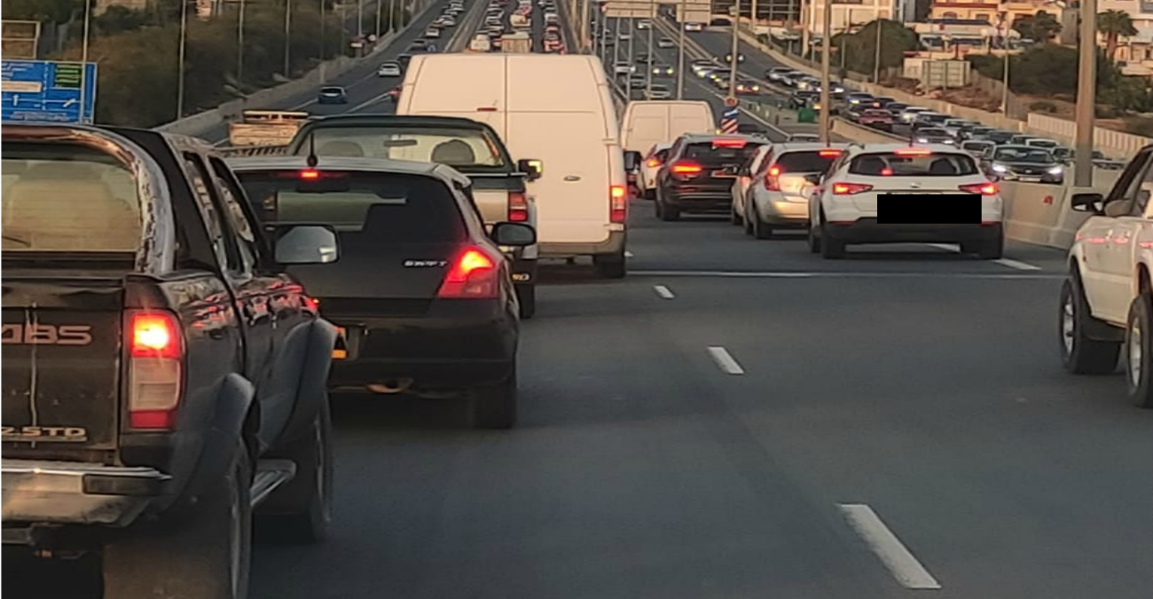 Τροχαίο ατύχημα στον αυτοκινητόδρομο Λεμεσού - Λευκωσίας - Δείτε φωτογραφία