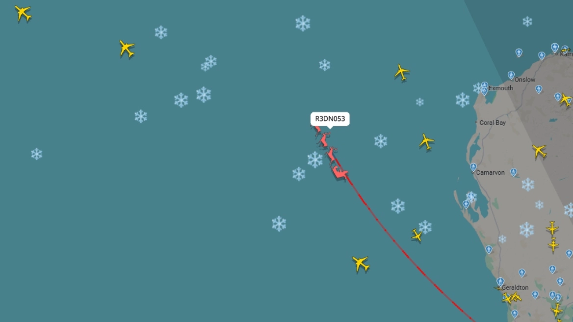 Ο Άγιος Βασίλης ξεκίνησε το ταξίδι του για την παράδοση των δώρων - Live εικόνα