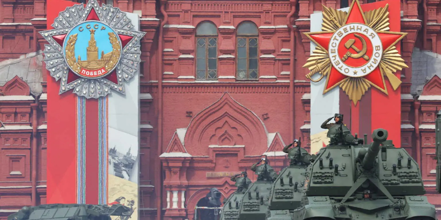 Ρωσία: Χάκαραν κανάλια πριν την παρέλαση στην Κόκκινη Πλατεία και έδειχναν μηνύματα κατά του πολέμου