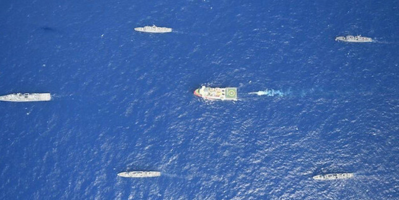 Απάντησαν στις ελληνικές φρεγάτες τα τουρκικά πολεμικά πλοία -Ισχυρισμοί ότι πολεμικό σκάφος τραυμάτισε Τούρκους ψαράδες