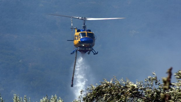 Δύσκολη μάχη στην Ελλάδα - Μεγάλη αναζωπύρωση της φωτιάς στο Χελιδόνι Αρχαίας Ολυμπίας