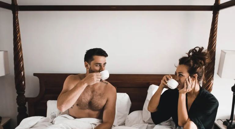 Πέντε τρόποι που ο καφές μπορεί να βοηθήσει τη σεξουαλική ζωή σας